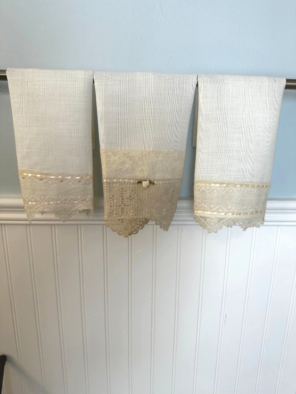Vintage Handmade Beige Guest Towels Crochet Lace Trim Set 3 Cottagecore Heirloom